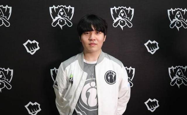 全球第一！上海港2024年汽车滚装吞吐量363万辆.