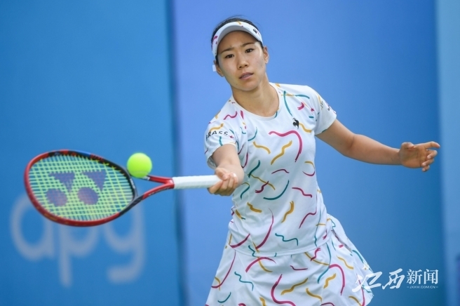 20+20，湖人两大功臣出炉！东契奇赛后把话挑明，詹姆斯3点也该夸.