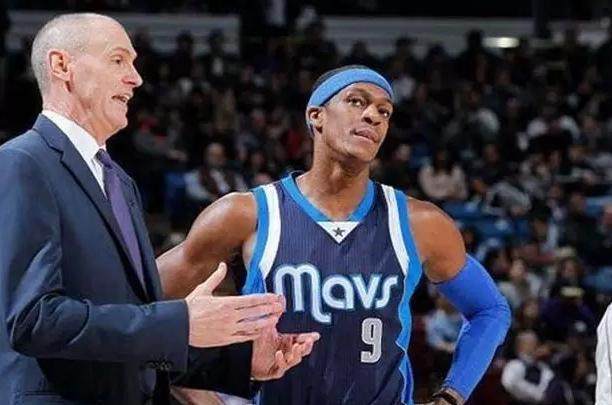 体育法国中场马图伊迪宣布退役