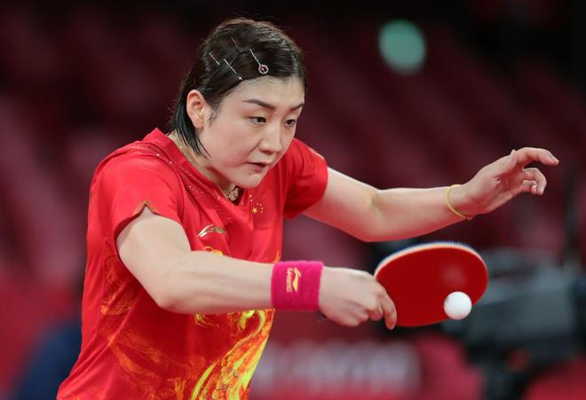 特别感谢UFC选手安东尼·埃尔南德斯今晚亲临现场！🤝