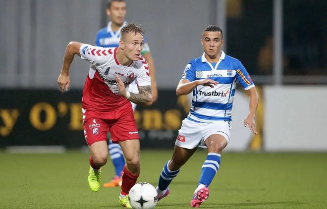 2026年世界杯阿根廷与葡萄牙分组，C罗与梅西将争夺冠军，竞争激烈，可能上演“火星撞地球”对决。