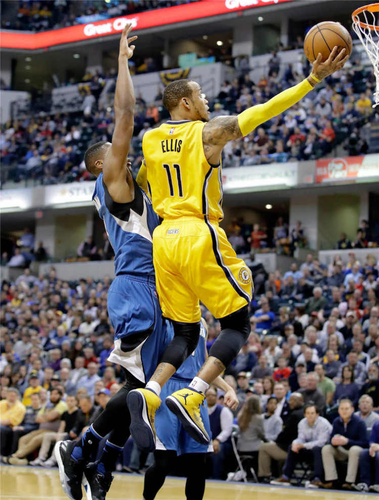 姚明每个赛季最高得分：