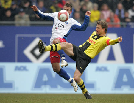 瓜迪奥拉：斯通斯无需手术但缺阵8-10周，鲍勃很快会重返训练场